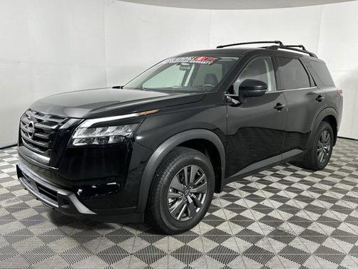 2022 Nissan Pathfinder SV 2WD
