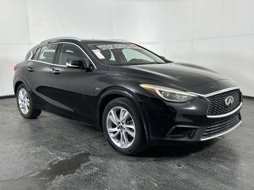 2019 INFINITI QX30 LUXE