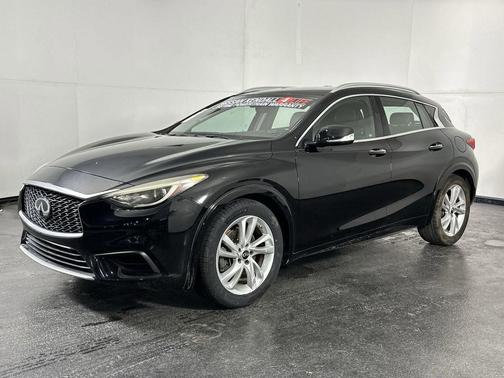 2019 INFINITI QX30 LUXE