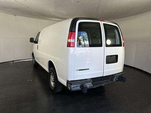 2022 Chevrolet Express 2500 RWD 2500 Regular Wheelbase WT