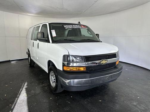 2022 Chevrolet Express 2500 RWD 2500 Regular Wheelbase WT