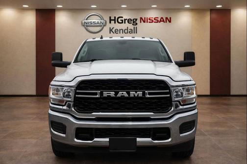 2019 RAM 2500 Tradesman Crew Cab 4x4 6'4' Box