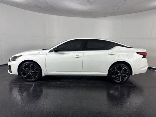 2023 Nissan Altima SR Intelligent AWD