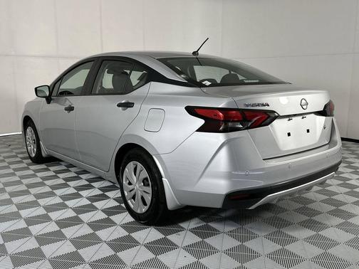 Brilliant Silver Metallic 2025 Nissan Versa 1.6 S