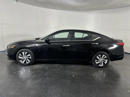 2022 Nissan Altima S FWD