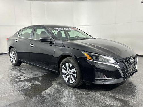 2025 Nissan Altima S FWD