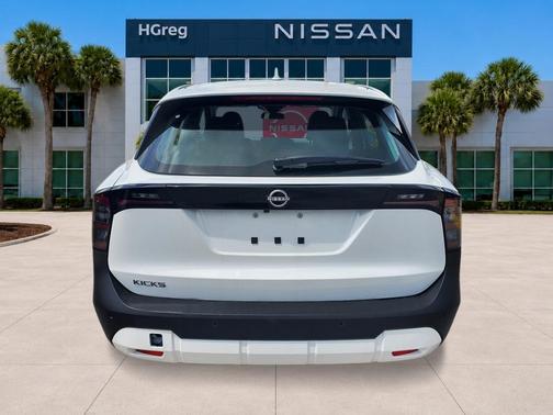 Fresh Powder 2026 Nissan Kicks S