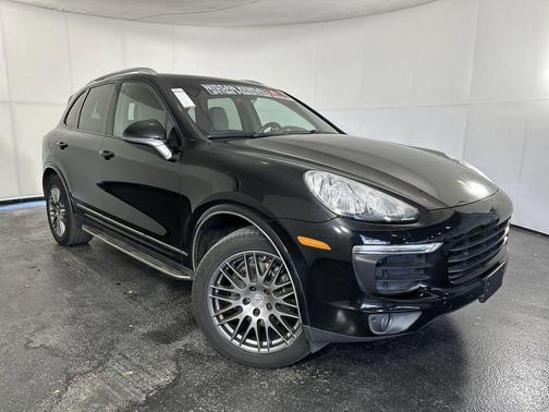2017 Porsche Cayenne Platinum Edition