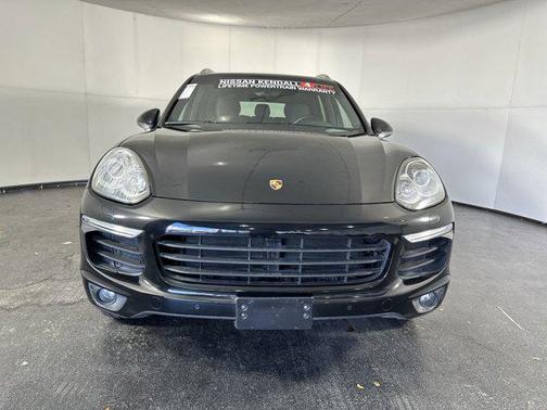 2017 Porsche Cayenne Platinum Edition