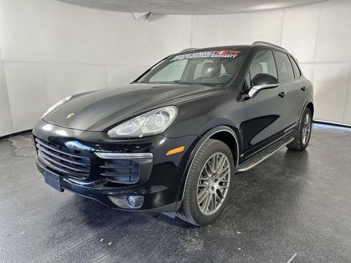 2017 Porsche Cayenne Platinum Edition