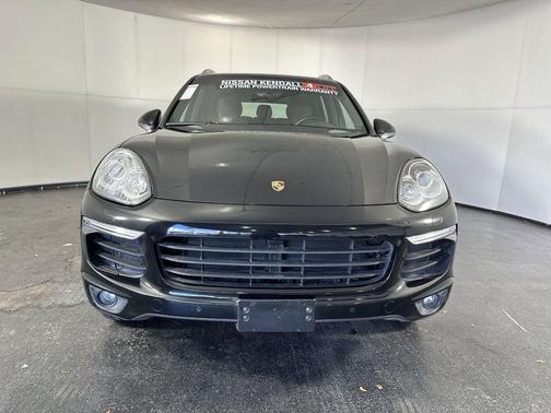 2017 Porsche Cayenne Platinum Edition