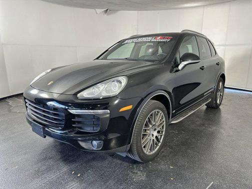 2017 Porsche Cayenne Platinum Edition