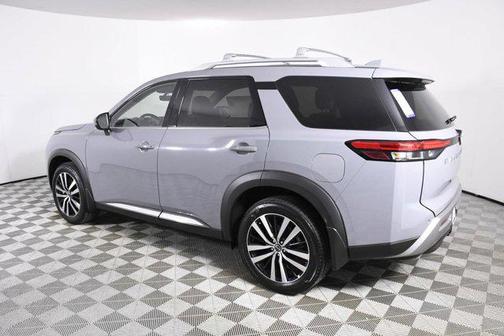 2025 Nissan Pathfinder Platinum FWD