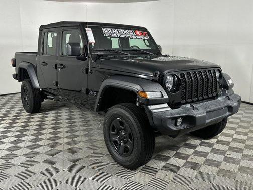 2022 Jeep Gladiator Sport