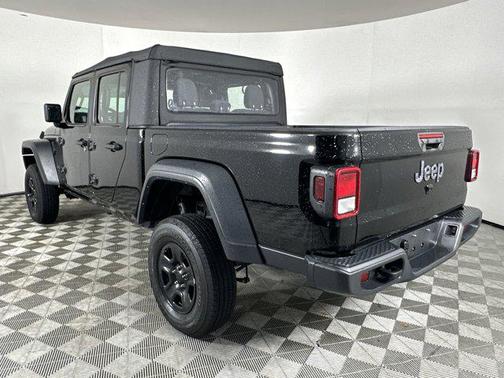 2022 Jeep Gladiator Sport