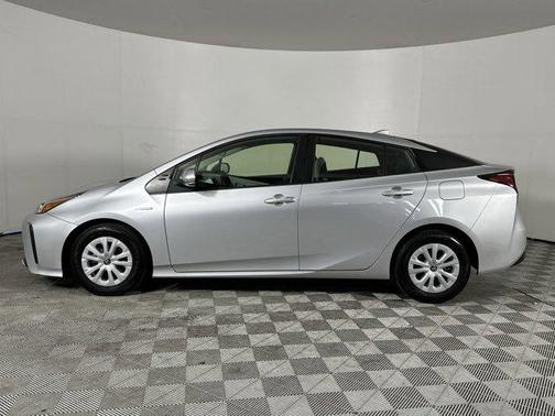 2019 Toyota Prius L