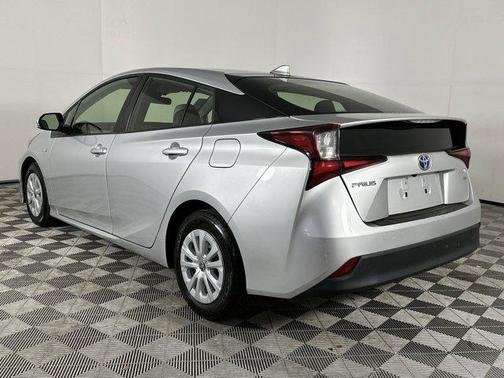 2019 Toyota Prius L