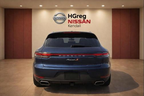 Night Blue Metallic 2019 Porsche Macan Macan S