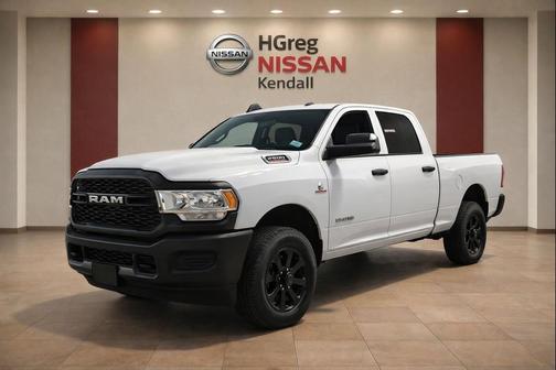 Bright White Clearcoat 2022 RAM 2500 Tradesman Crew Cab 4x4 6'4' Box