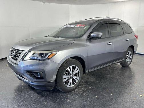 2018 Nissan Pathfinder SL