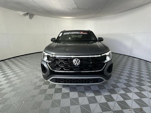 Platinum Gray Metallic 2025 Volkswagen Atlas Cross Sport 2.0T SEL