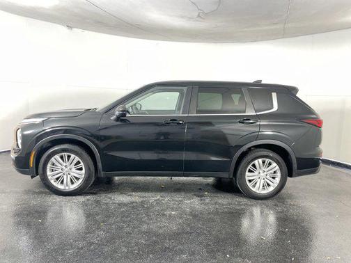 2022 Mitsubishi Outlander ES 2.5 2WD