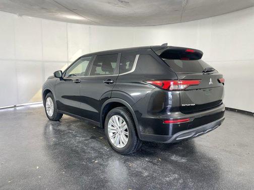 2022 Mitsubishi Outlander ES 2.5 2WD