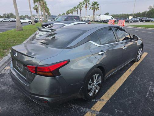 2021 Nissan Altima S FWD