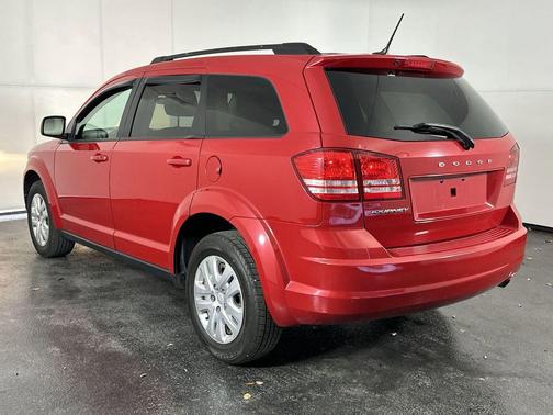 Redline 2 Coat Pearl 2017 Dodge Journey SE