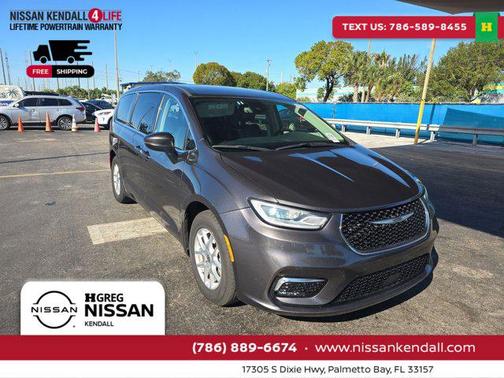 2023 Chrysler Pacifica Touring L