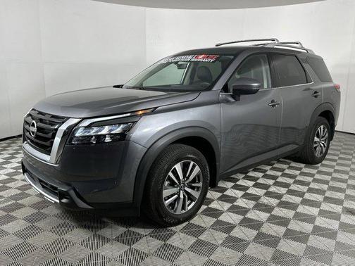 2024 Nissan Pathfinder SL 4WD