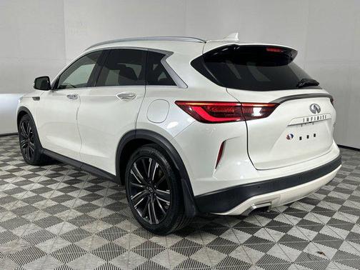 2021 INFINITI QX50 LUXE
