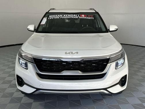 Snow White Pearl 2022 Kia Seltos EX