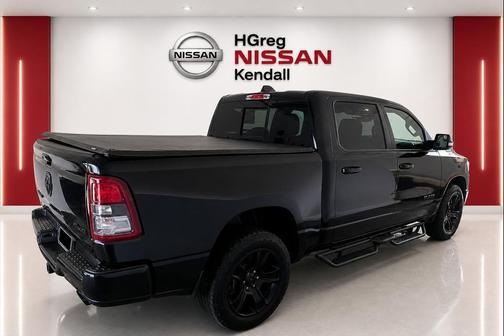 Diamond Black Crystal Pearlcoat 2023 RAM 1500 Big Horn/Lone Star