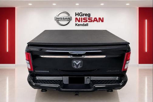 Diamond Black Crystal Pearlcoat 2023 RAM 1500 Big Horn/Lone Star