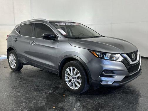 2022 Nissan Rogue Sport SV