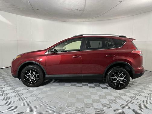 Ruby Flare Pearl 2018 Toyota RAV4 SE