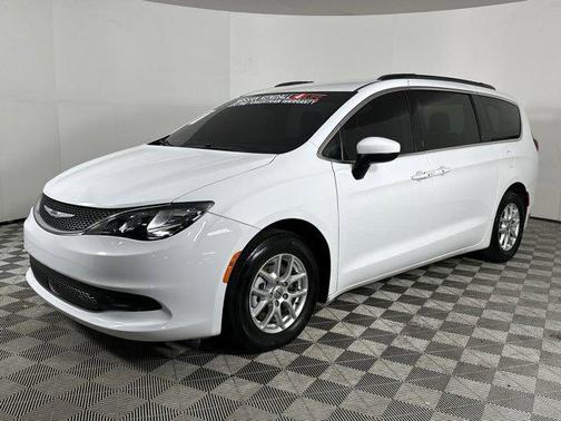 2021 Chrysler Voyager LXI