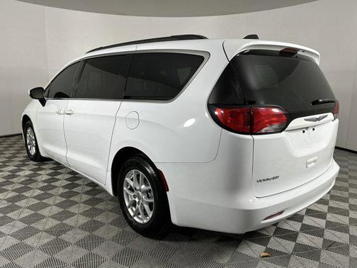 2021 Chrysler Voyager LXI