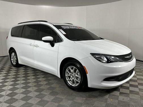 2021 Chrysler Voyager LXI