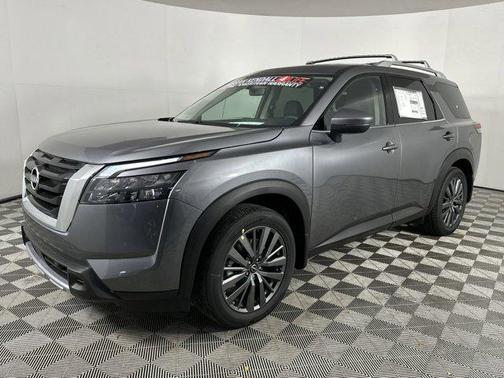 2025 Nissan Pathfinder SL FWD