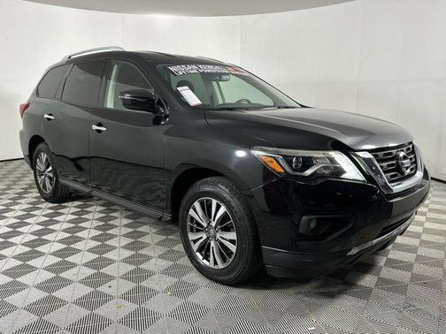 2019 Nissan Pathfinder SV