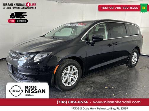 2023 Chrysler Voyager LX