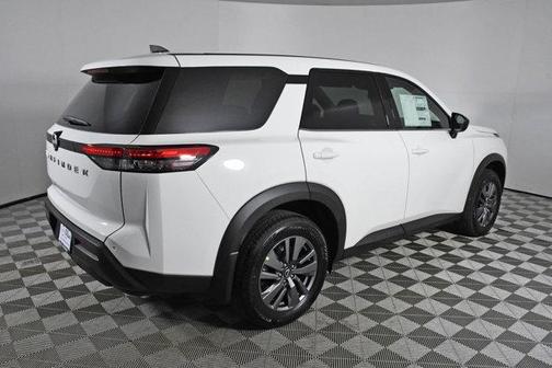 2025 Nissan Pathfinder S FWD