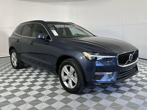 Denim Blue Metallic 2022 Volvo XC60 B5 Momentum