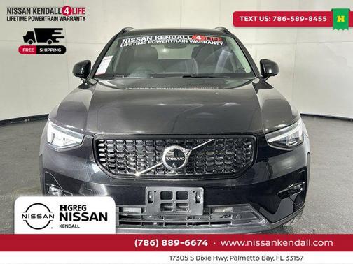 2025 Volvo XC40 B5 Plus Dark Theme