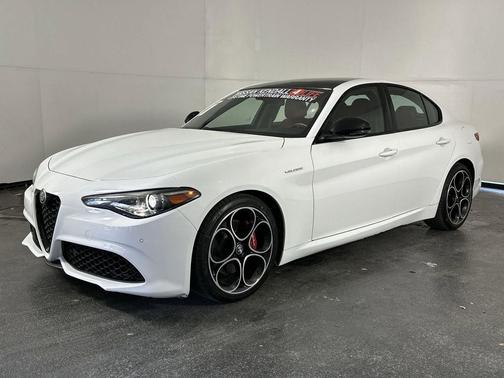 2023 Alfa Romeo Giulia Veloce RWD