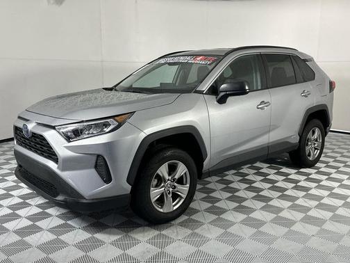 Silver Sky Metallic 2022 Toyota RAV4 Hybrid LE
