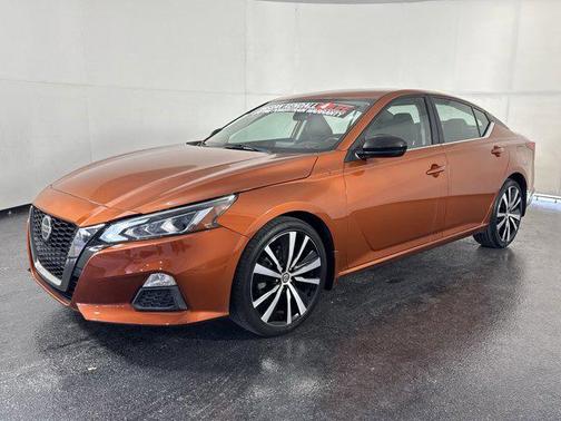 2020 Nissan Altima SR FWD