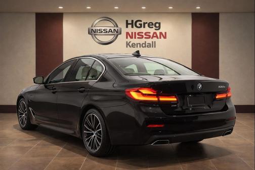 Black Sapphire Metallic 2023 BMW 530e Base
